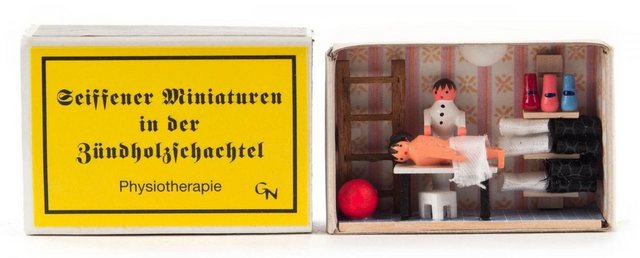 Dregeno Erzgebirge Weihnachtsfigur Zündholzschachtel Physiotherapie BxH = 5,5x4cm NEU, für Setzkasten